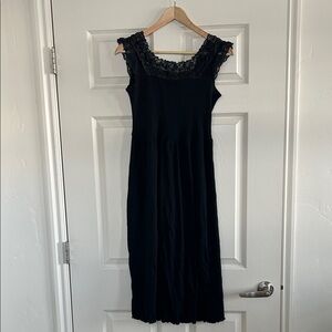 Casual Black Lace Detail Midi Dress